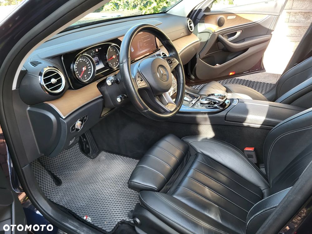 Mercedes-Benz Klasa E 220 d T 9G-TRONIC - 7