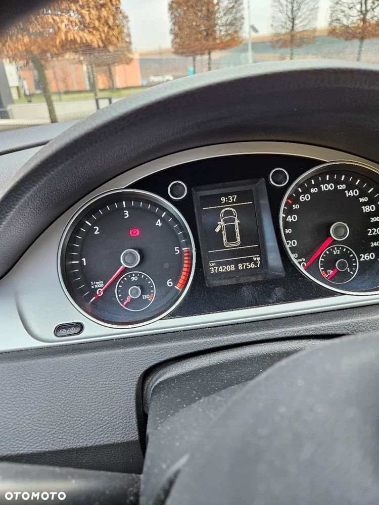 Volkswagen Passat 2.0 TDI Trendline - 2