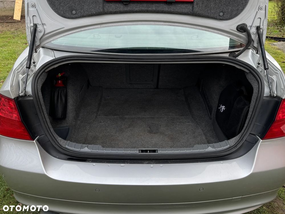 BMW Seria 3 320i Edition Exclusive - 21