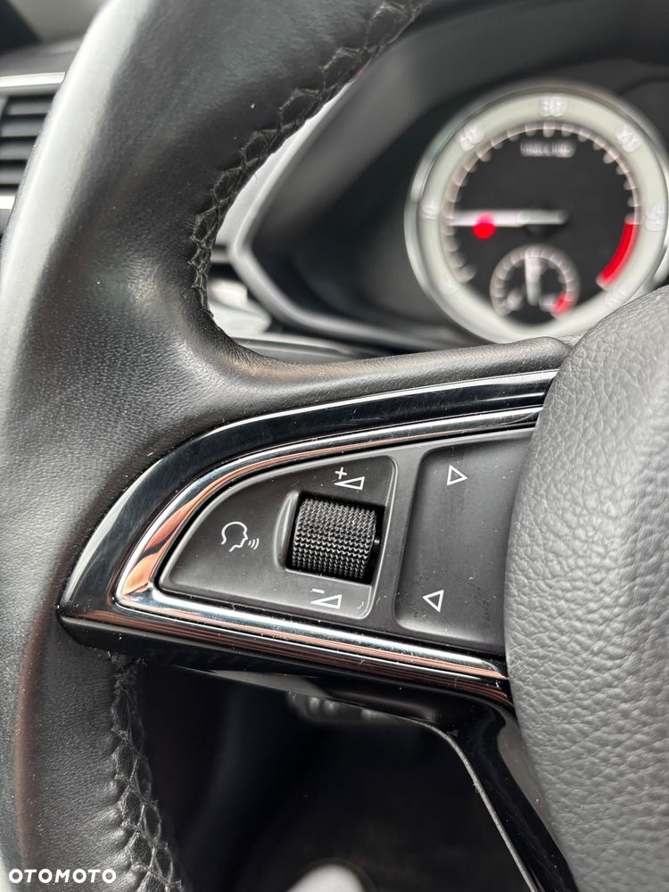 Skoda Superb 2.0 TDI 4x4 DSG L&K - 16