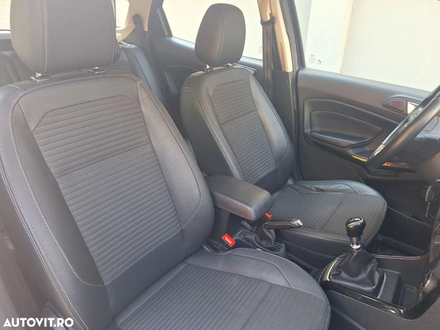 Ford EcoSport 1.5 EcoBlue Titanium - 16