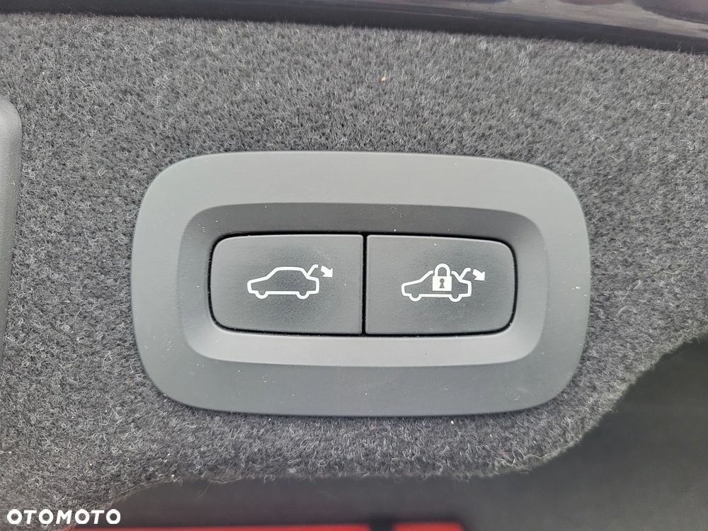 Volvo S90 - 31
