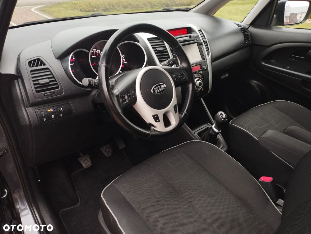 Kia Venga 1.4 CVVT Attract - 11