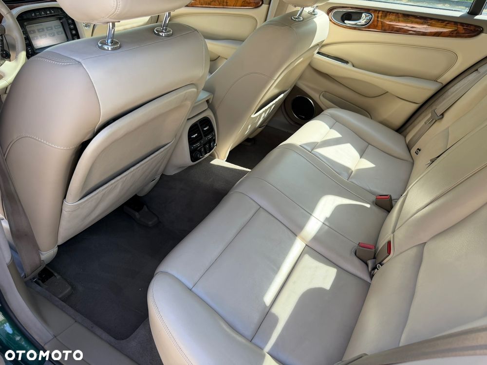 Jaguar XJR 4.2 - 14