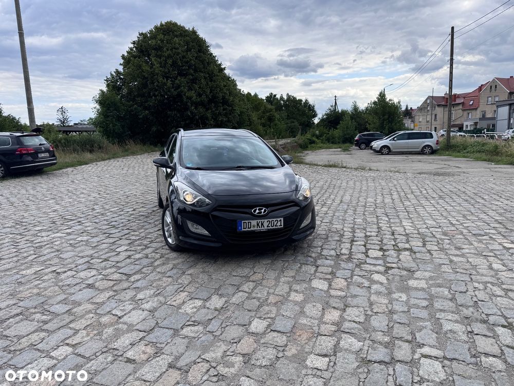 Hyundai i30 i30cw 1.6 CRDi Fifa World Cup Edition - 13