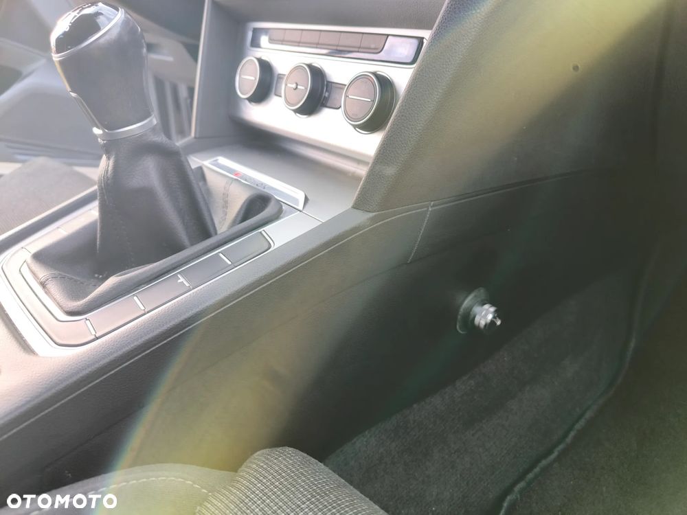 Volkswagen Passat Variant 2.0 TDI BMT 4Mot Highline - 8