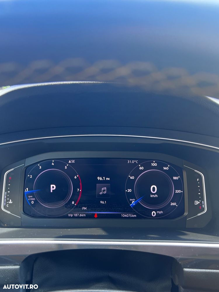 Volkswagen Tiguan - 8
