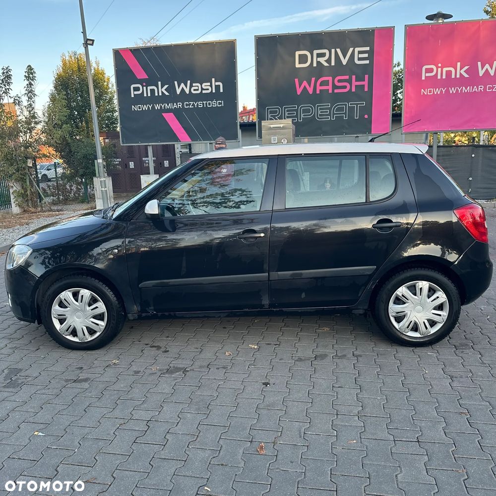 Skoda Fabia 2008 photo 3