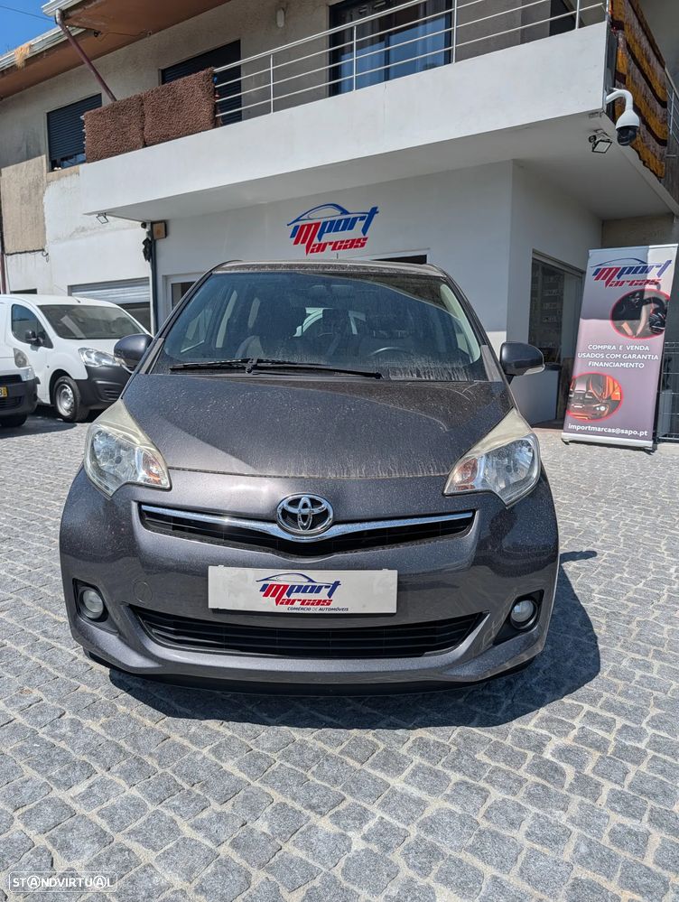 Toyota Verso-S - 1