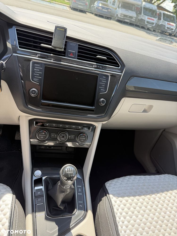 Volkswagen Tiguan - 6