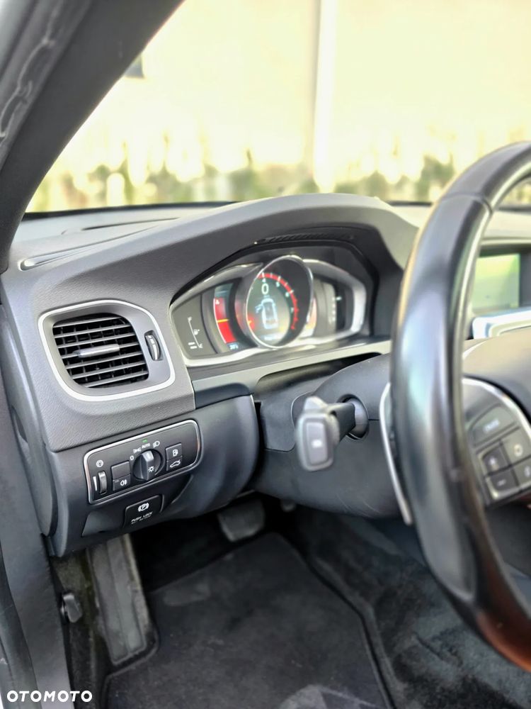 Volvo V60 T6 AWD Summum - 16