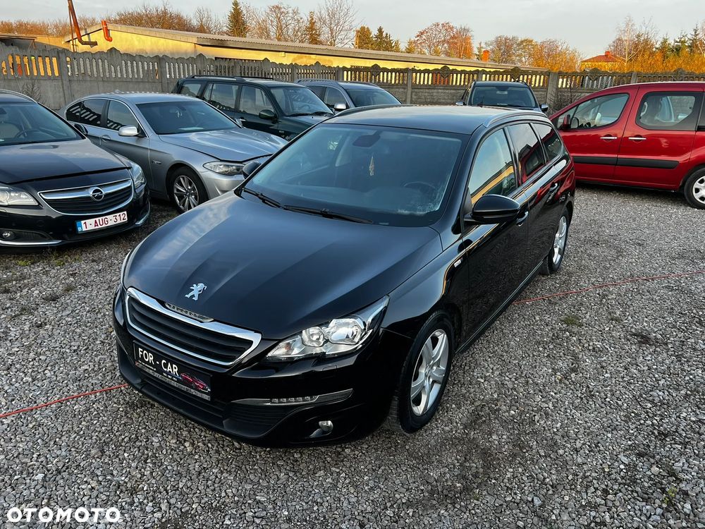 Peugeot 308 - 1