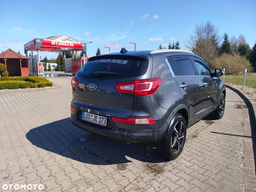 Kia Sportage 2.0 L - 5