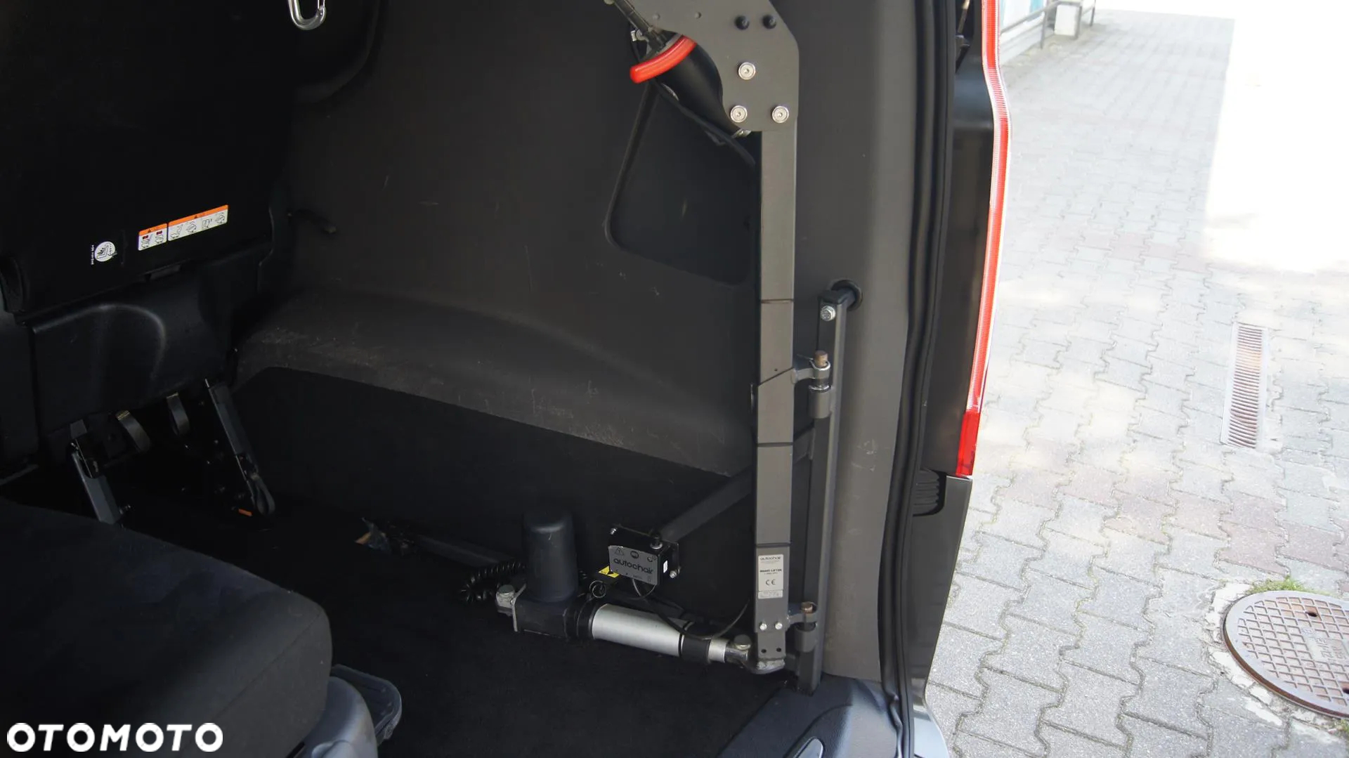 Ford Tourneo Custom 2.0 EcoBlue L2 Shuttle Bus Titanium - 27