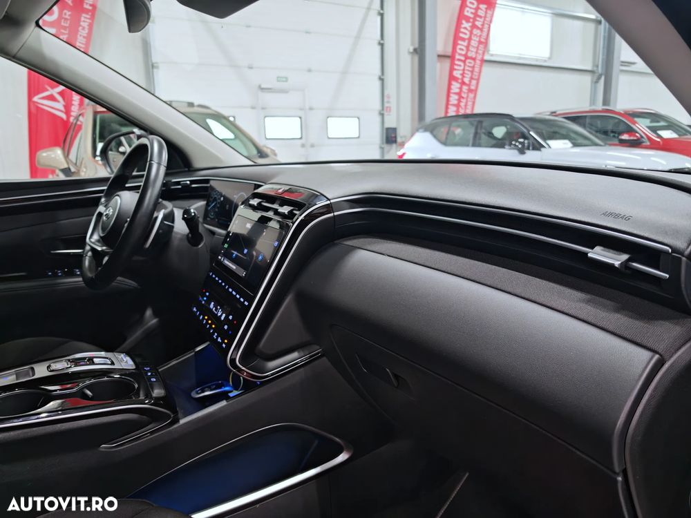 Hyundai Tucson 1.6 CRDi 48V-Hybrid 2WD DCT Select - 13