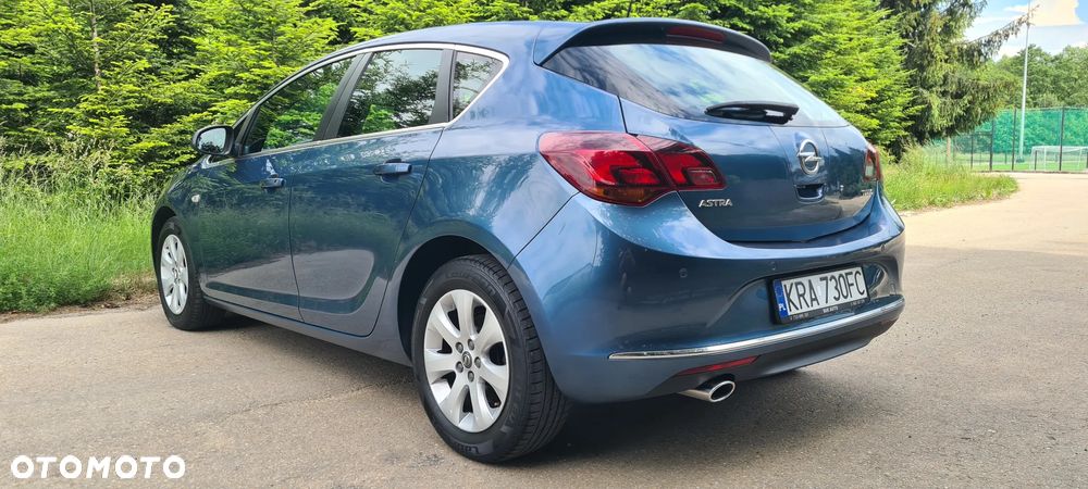 Opel Astra 1.4 T Cosmo - 4
