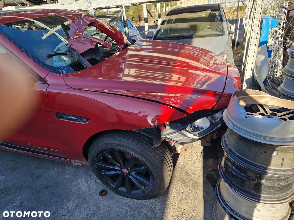 Jaguar F-Pace 20d R-Sport - 8