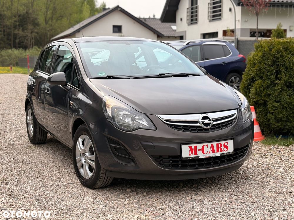Opel Corsa 1.2 16V Essentia - 1