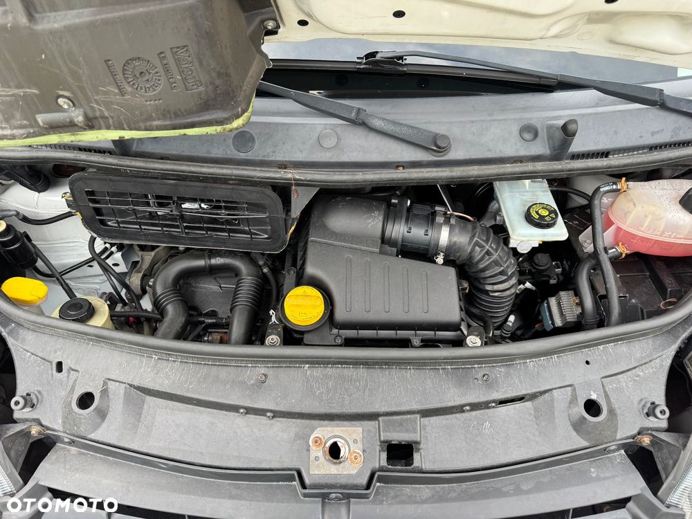 Renault Trafic - 12