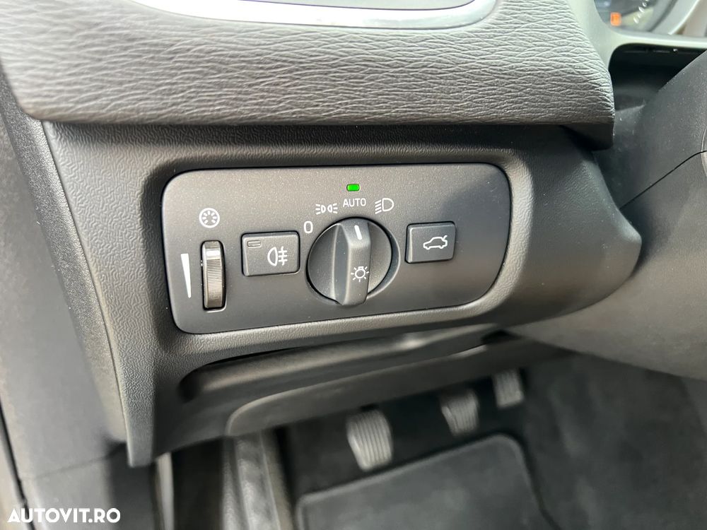 Volvo V40 D2 Inscription - 18