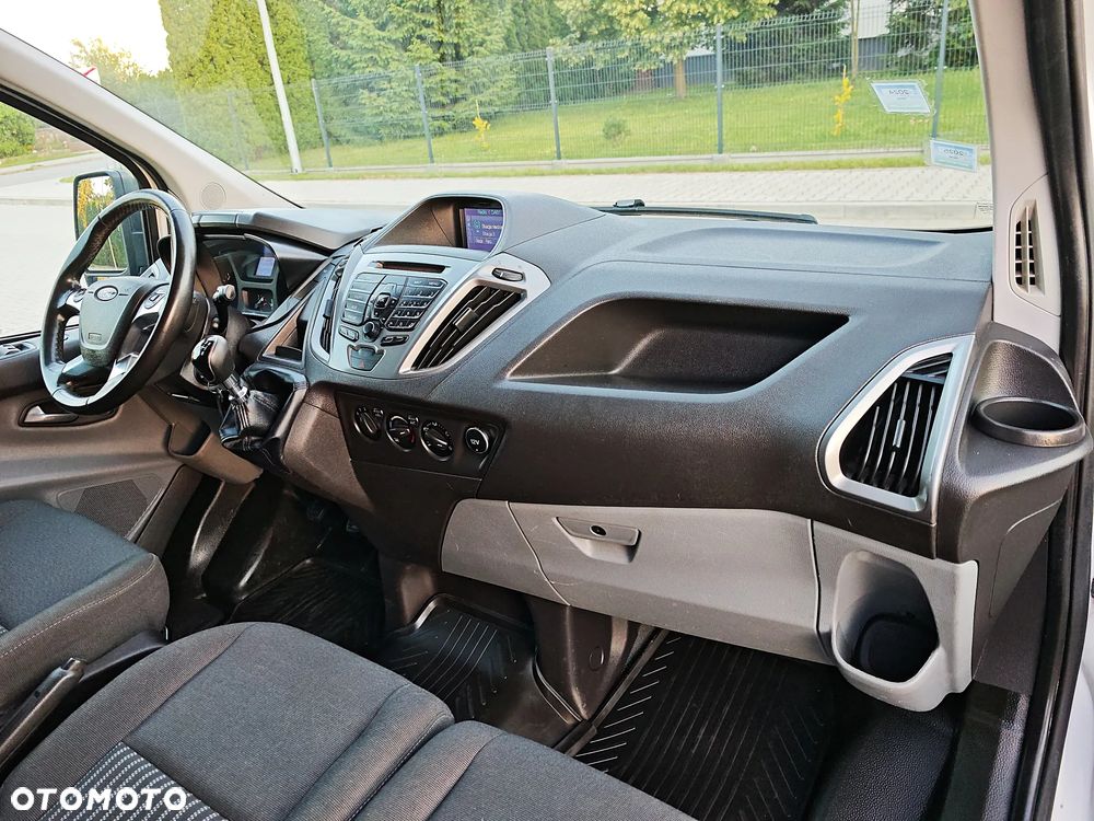 Ford TRANSIT CUSTOM - 22