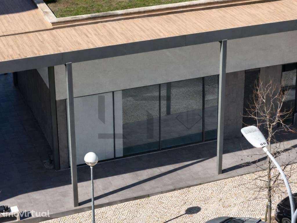 Fantástica Loja Com Rendimento Garantido na Avenida David Mourão Fe... - Grande imagem: 2/10