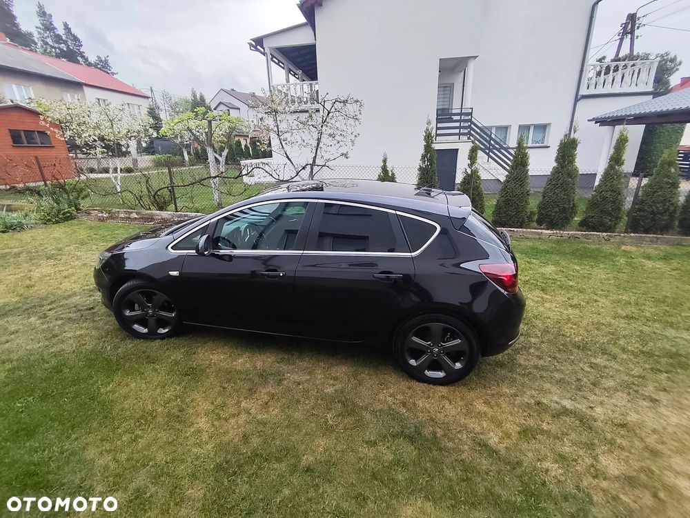 Opel Astra 1.4 T Cosmo - 13