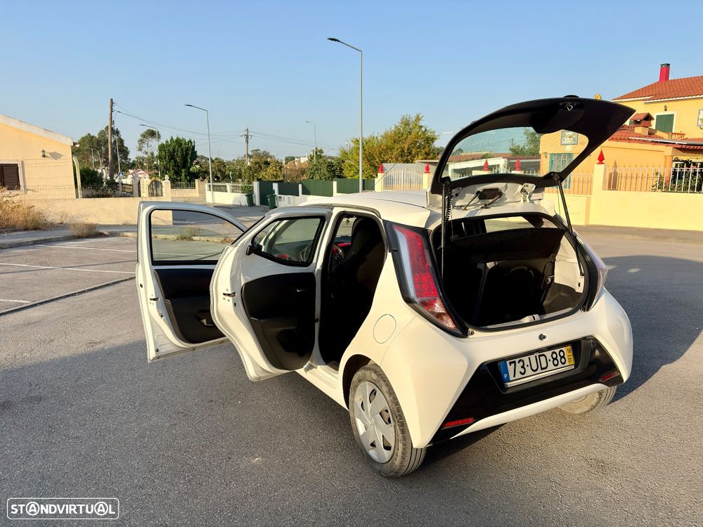 Toyota Aygo 1.0 X-Play+AC+X-Touch - 10