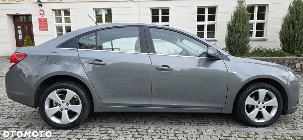 Chevrolet Cruze 1.8 LT+ - 3