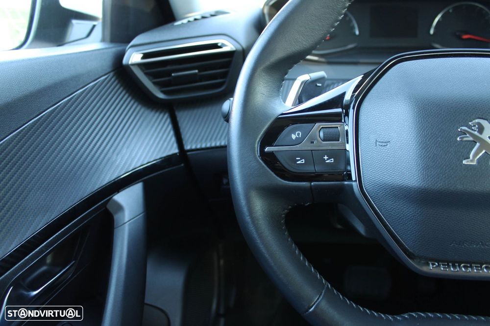 Peugeot 2008 1.2 PureTech Active Pack EAT8 - 12