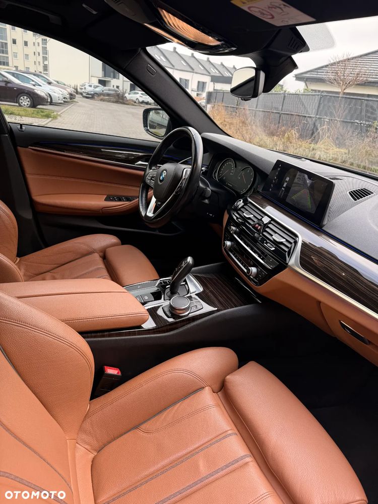 BMW Seria 5 525d Sport Line sport - 23