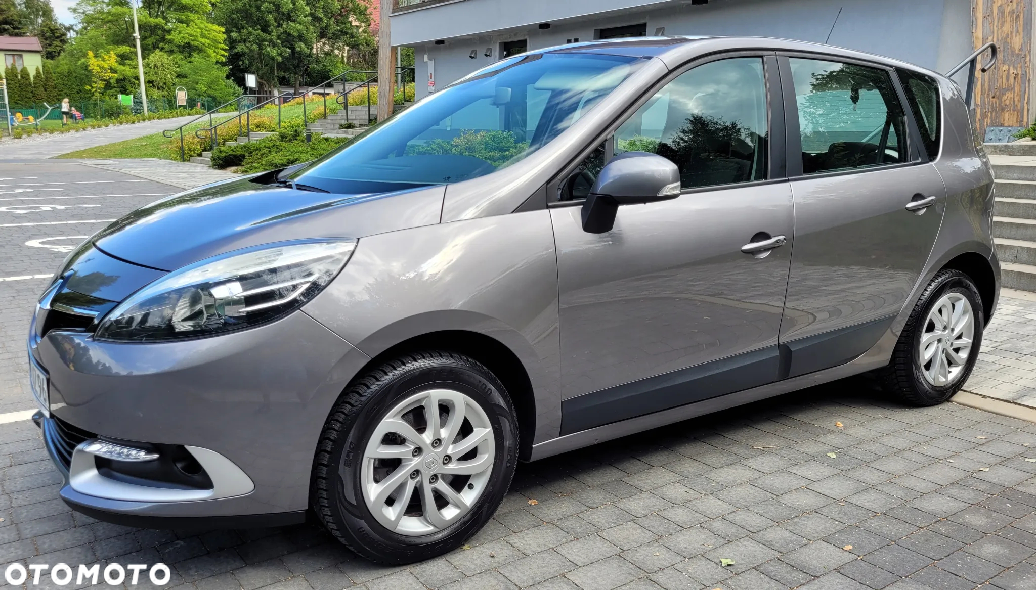 Renault Scenic ENERGY TCe 115 S&S Paris - 3