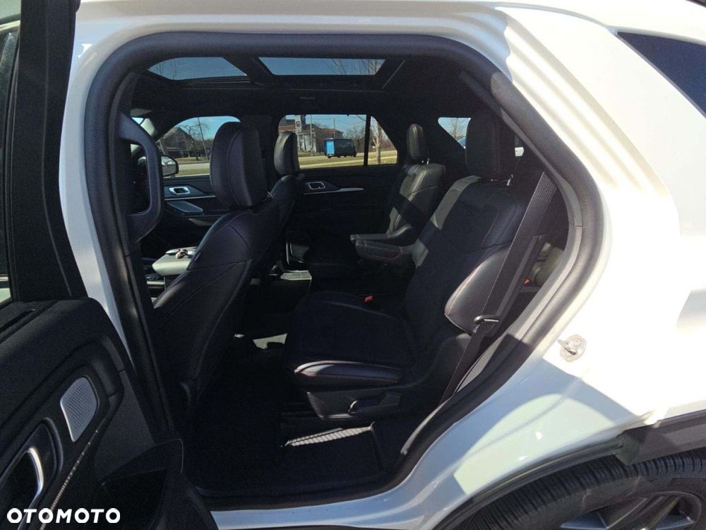 Ford Explorer - 11