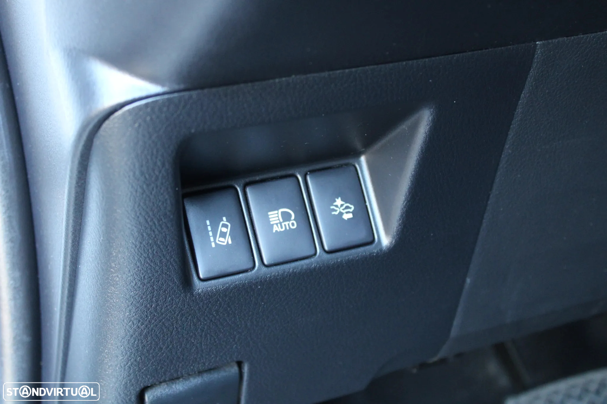 Toyota Yaris 1.5 HSD Comfort+P.Style - 18