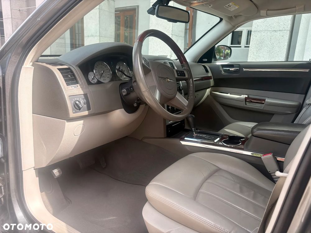 Chrysler 300C - 7