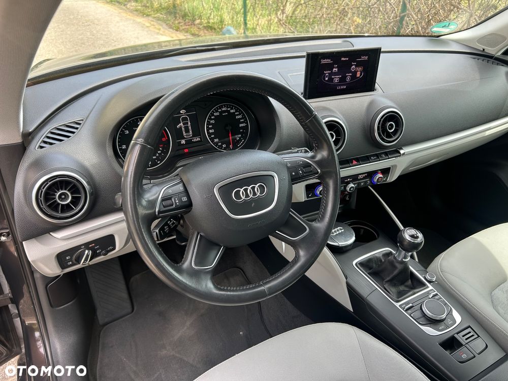Audi A3 Sportback 1.6 TDI Attraction - 25