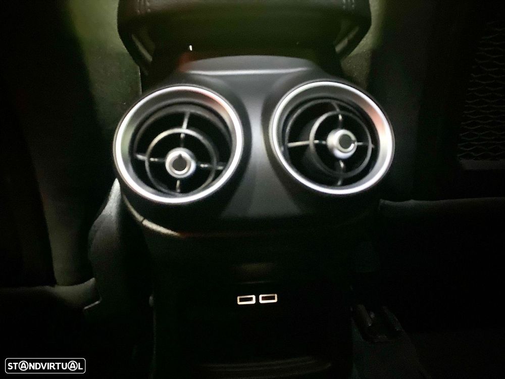 Alfa Romeo Stelvio 2.2 16V AT8 Executive - 24