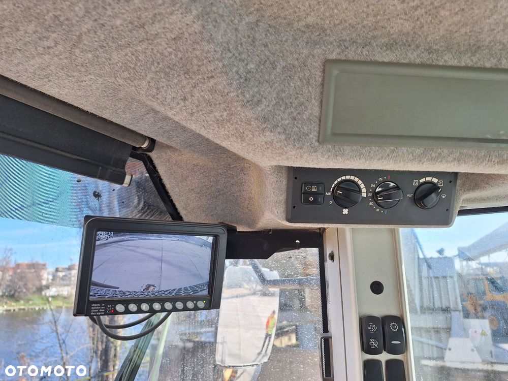 Volvo L 120 H 4X4 - 17