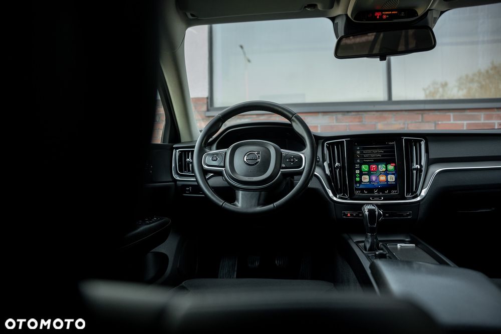 Volvo V60 D4 Drive-E Momentum - 27