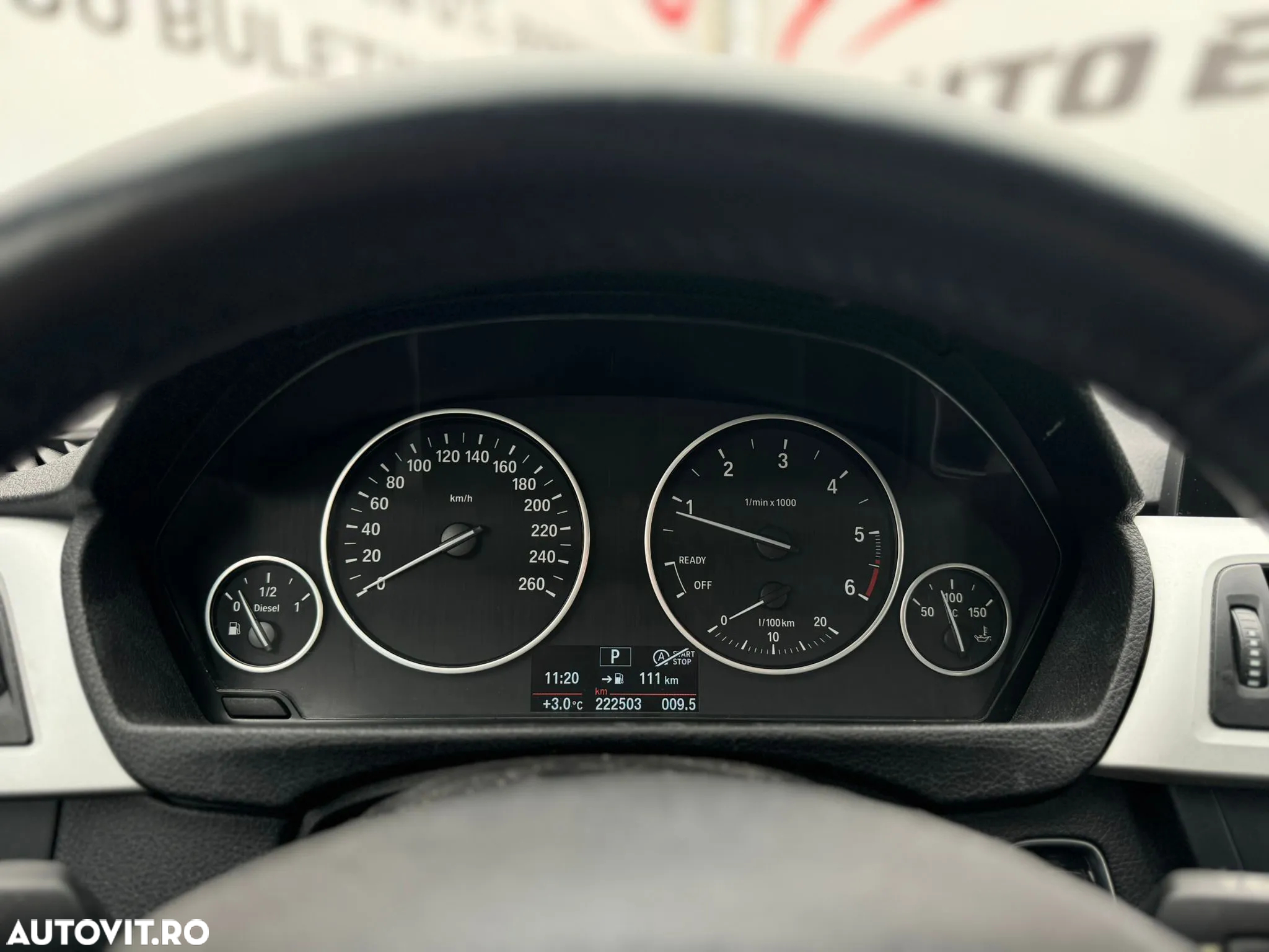 BMW Seria 3 320d DPF Touring Aut. - 29