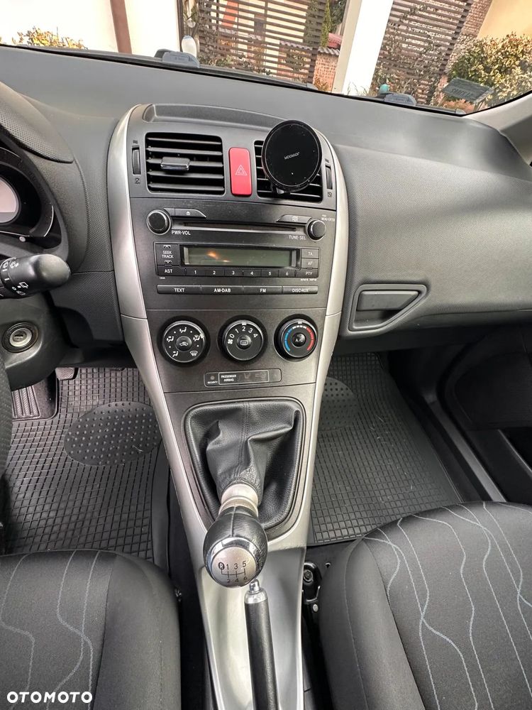 Toyota Auris 1.33 VVT-i Life - 6