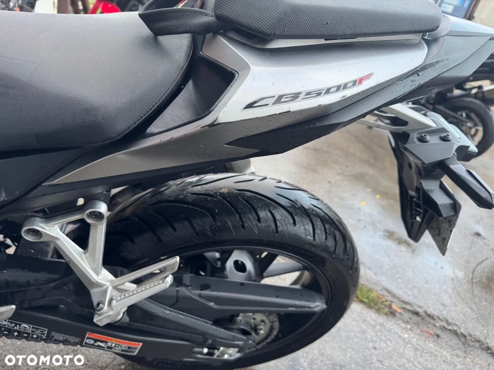 Honda CB - 12