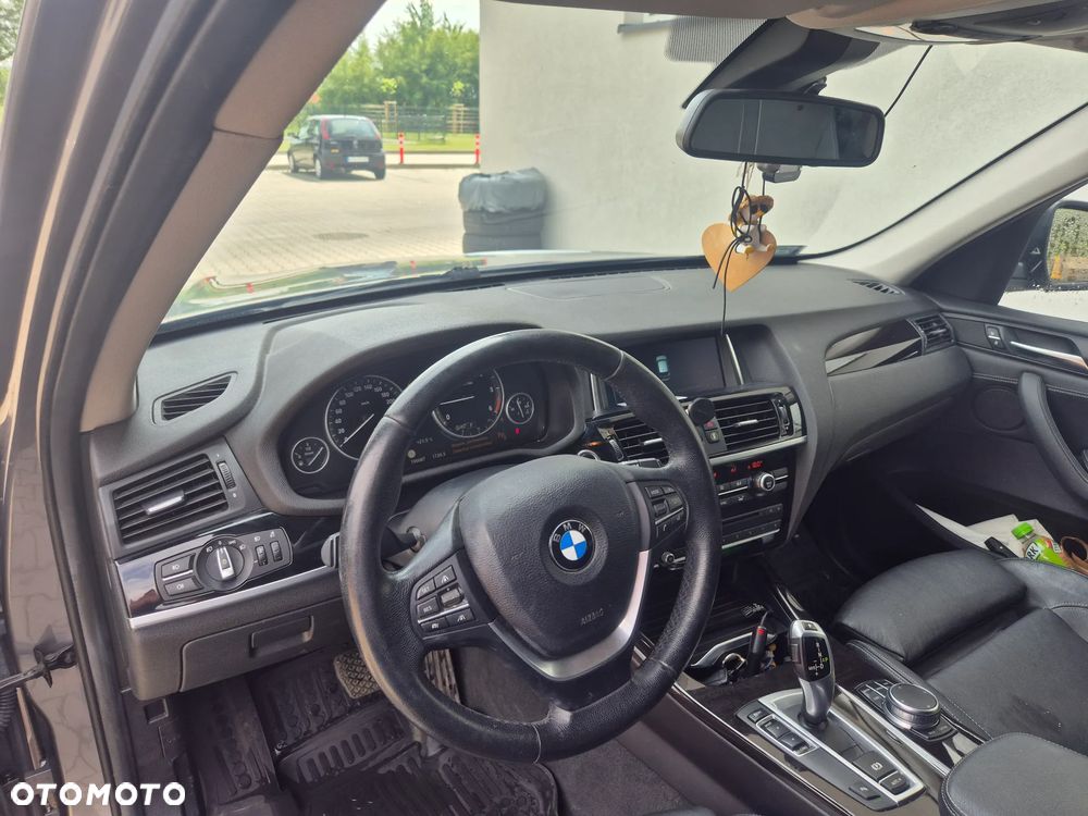BMW X3 sDrive18d xLine - 8
