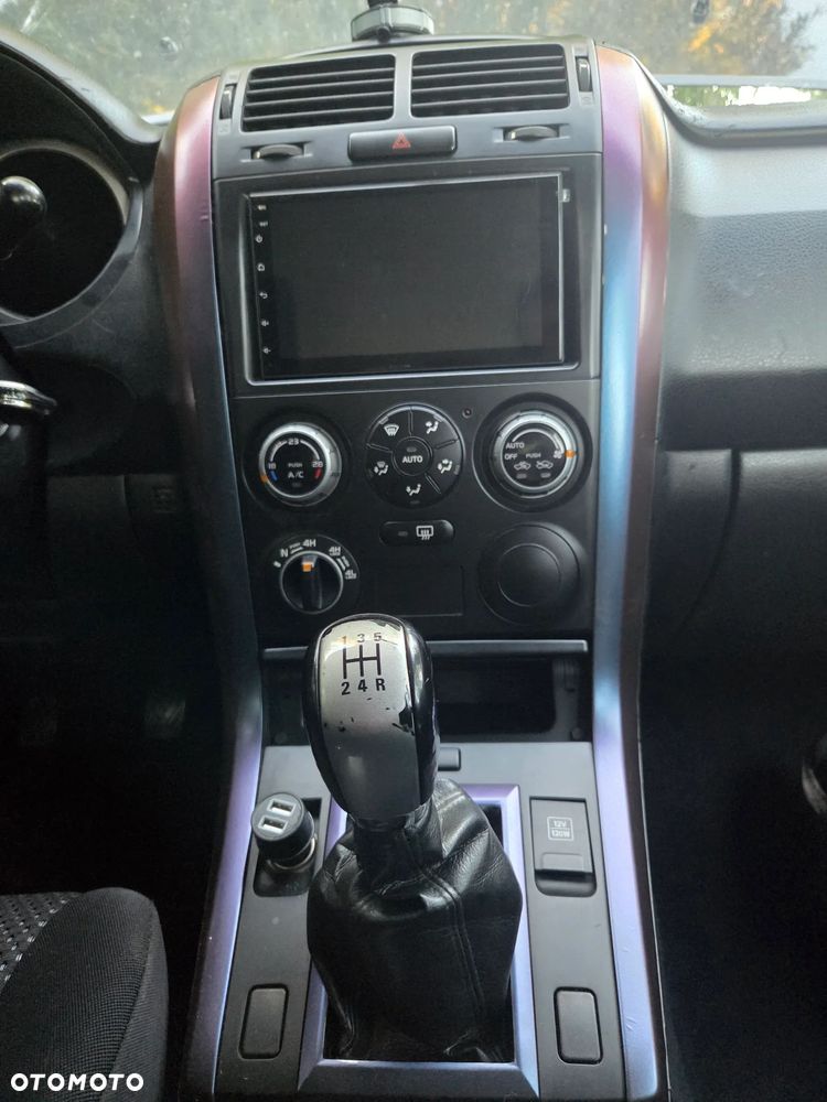 Suzuki Grand Vitara 2.0 Comfort - 11