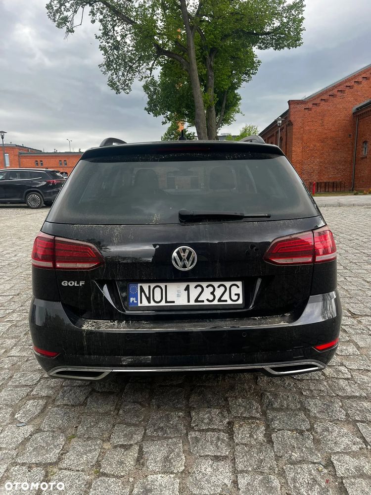 Volkswagen Golf - 8