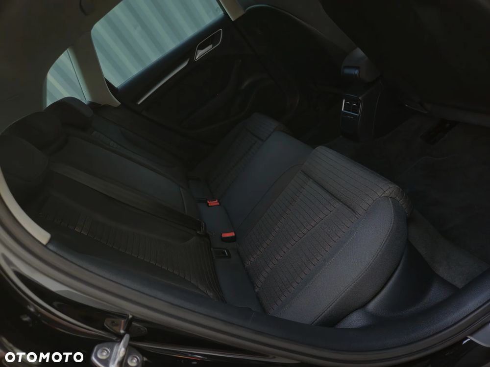 Audi A3 Sportback 1.4 TFSI Attraction - 27