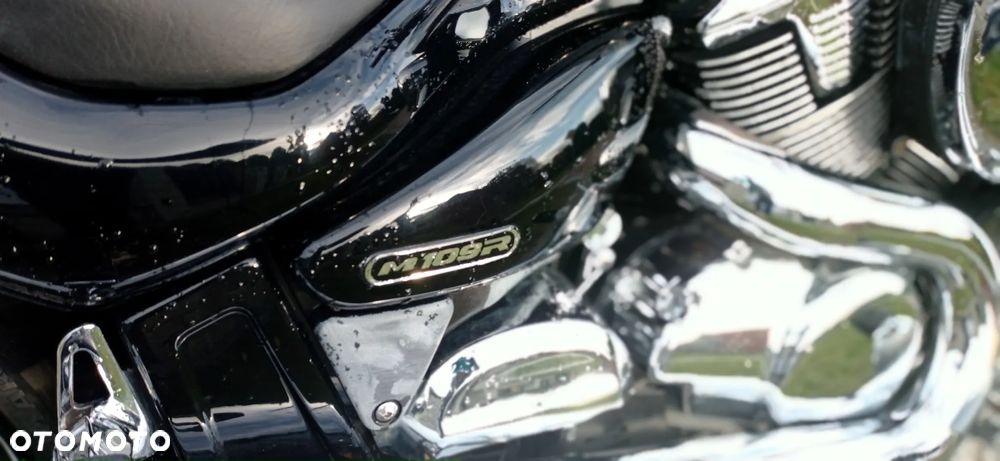 Suzuki Intruder - 15