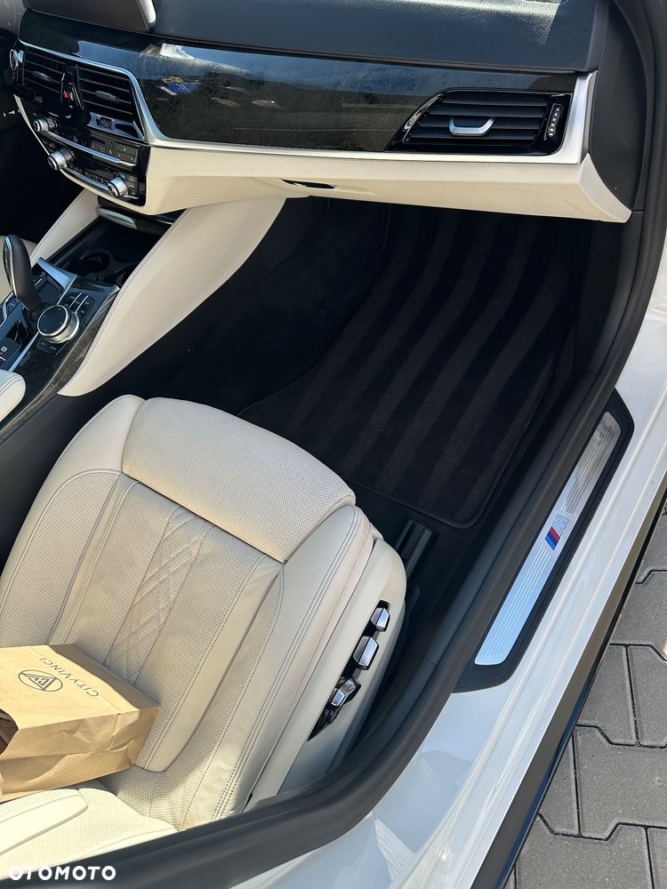 BMW Seria 5 540i xDrive M Sport sport - 25