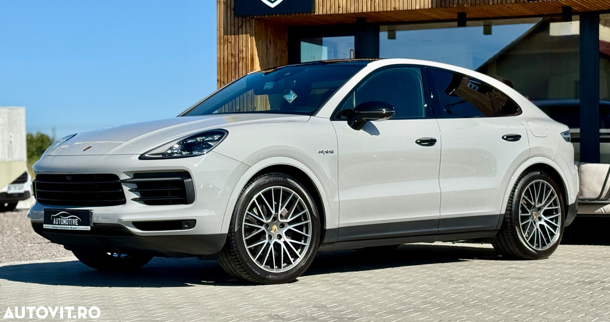 Porsche Cayenne Coupe E-Hybrid Tiptronic S Platinum Edition - 9