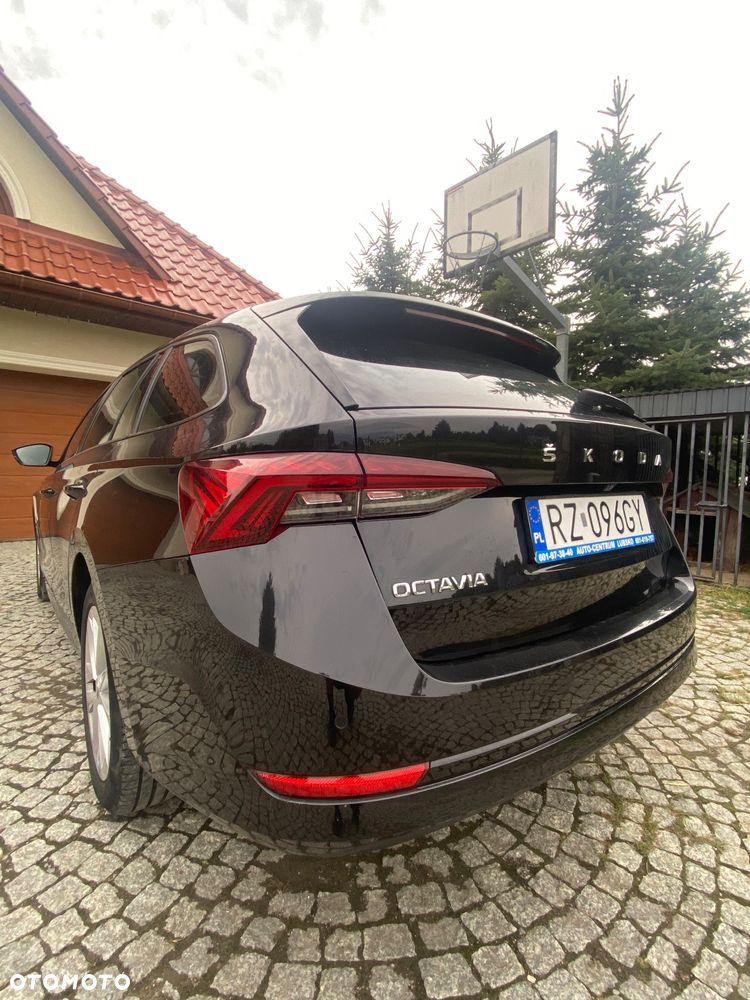 Skoda Octavia 2.0 TDI DSG Selection Plus - 8